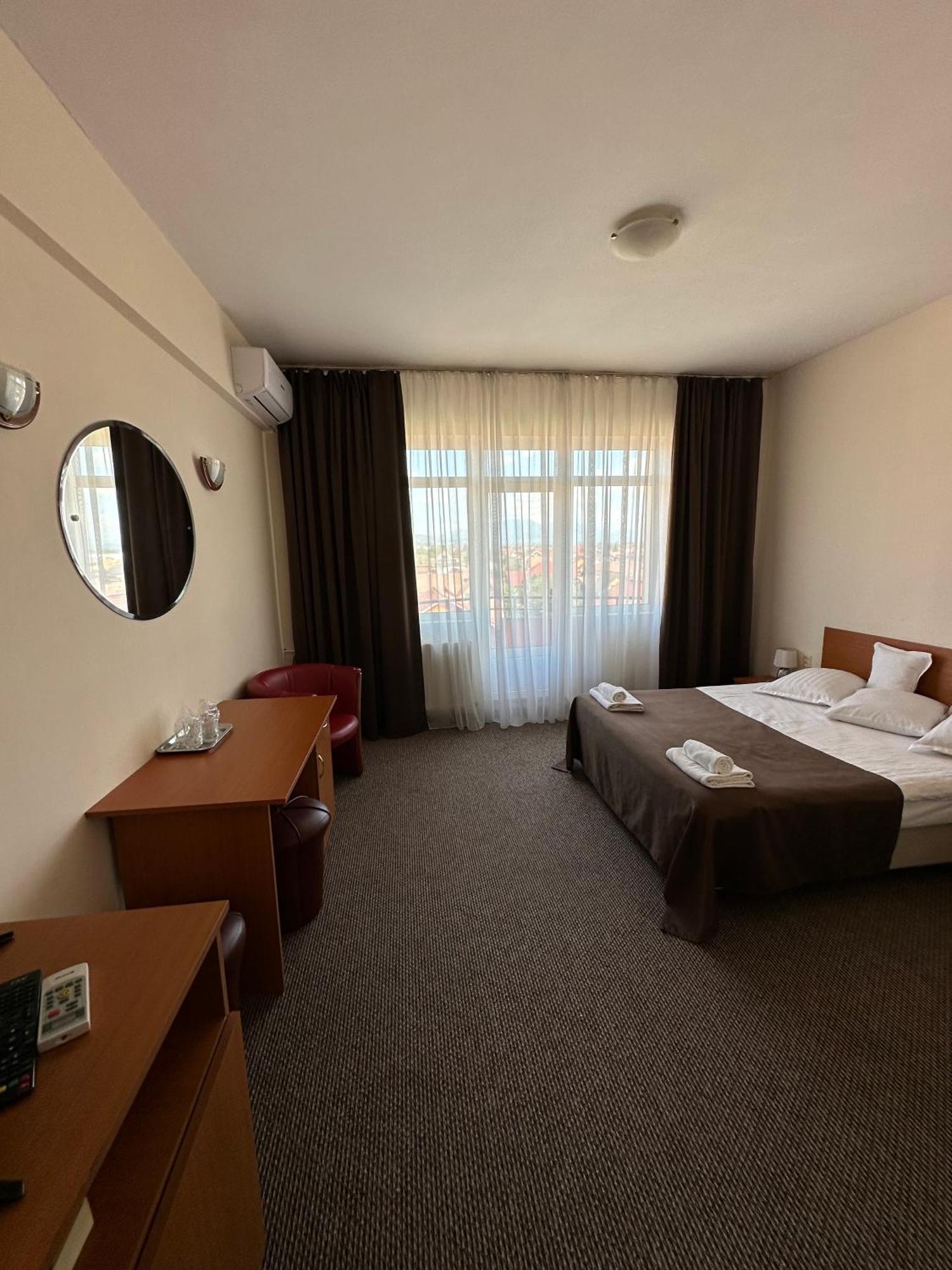 Hotel Diana Bistrita  Ngoại thất bức ảnh