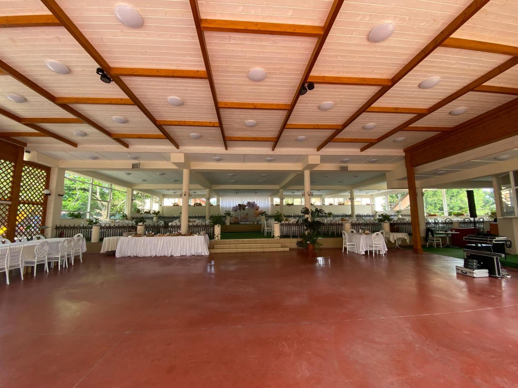 Hotel Diana Bistrita  Ngoại thất bức ảnh