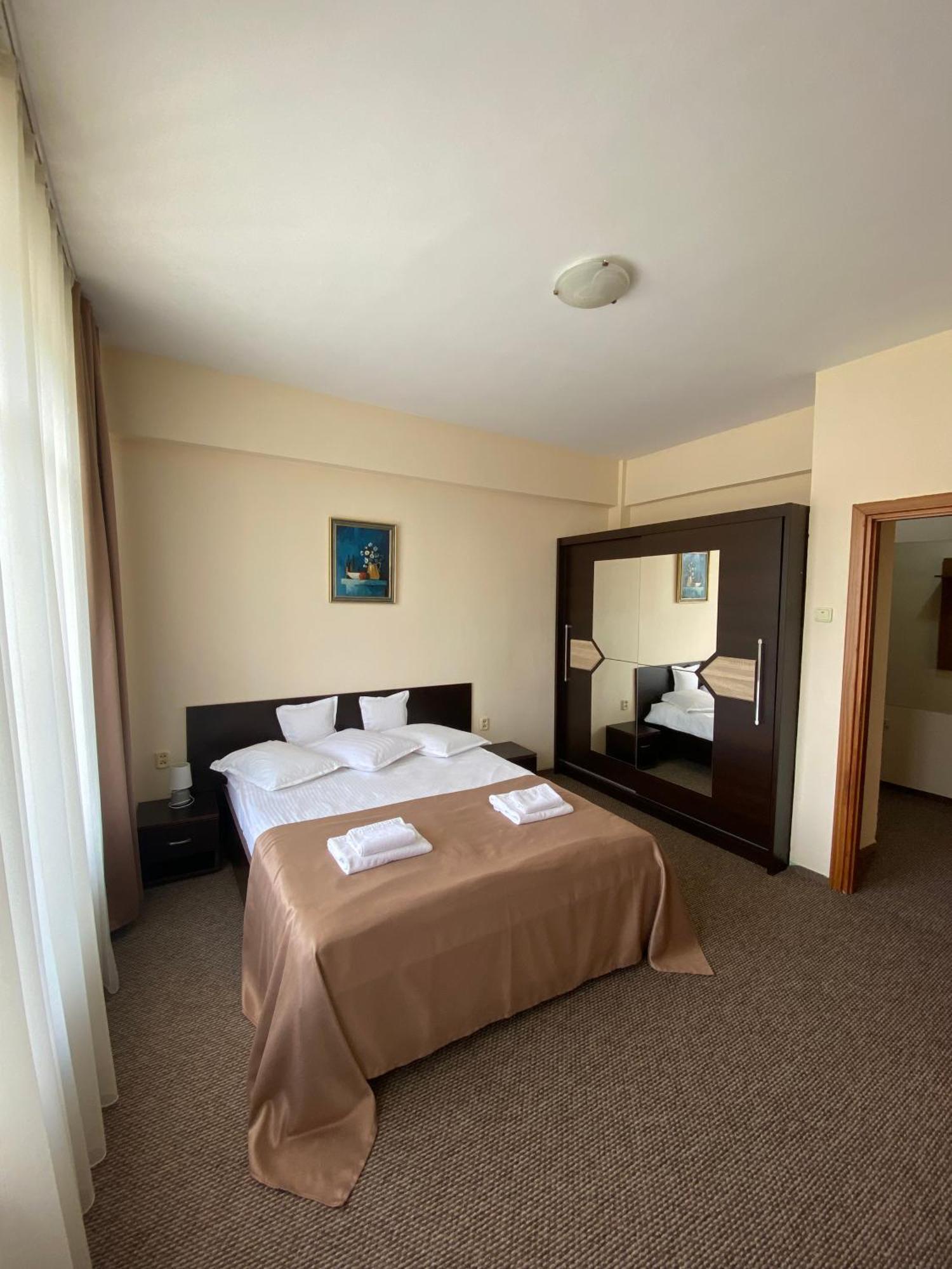 Hotel Diana Bistrita  Ngoại thất bức ảnh